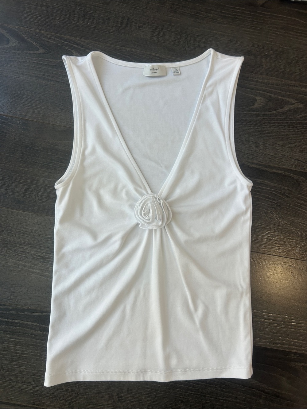 ARITZIA WILFRED White Twist-Rosette V-Neck Tank